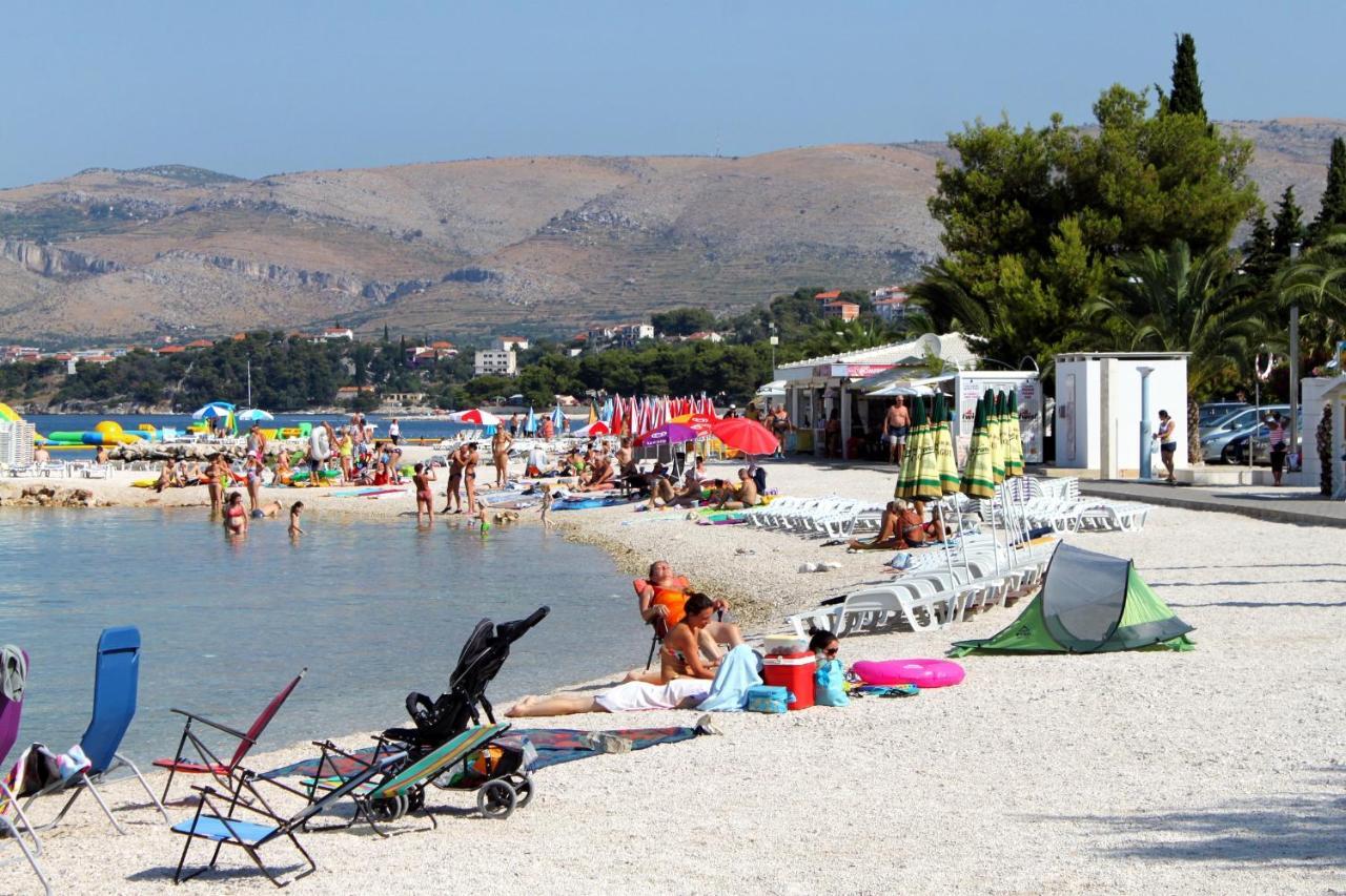 Apartments By The Sea Okrug Gornji, Ciovo - 1069 Trogir Kültér fotó