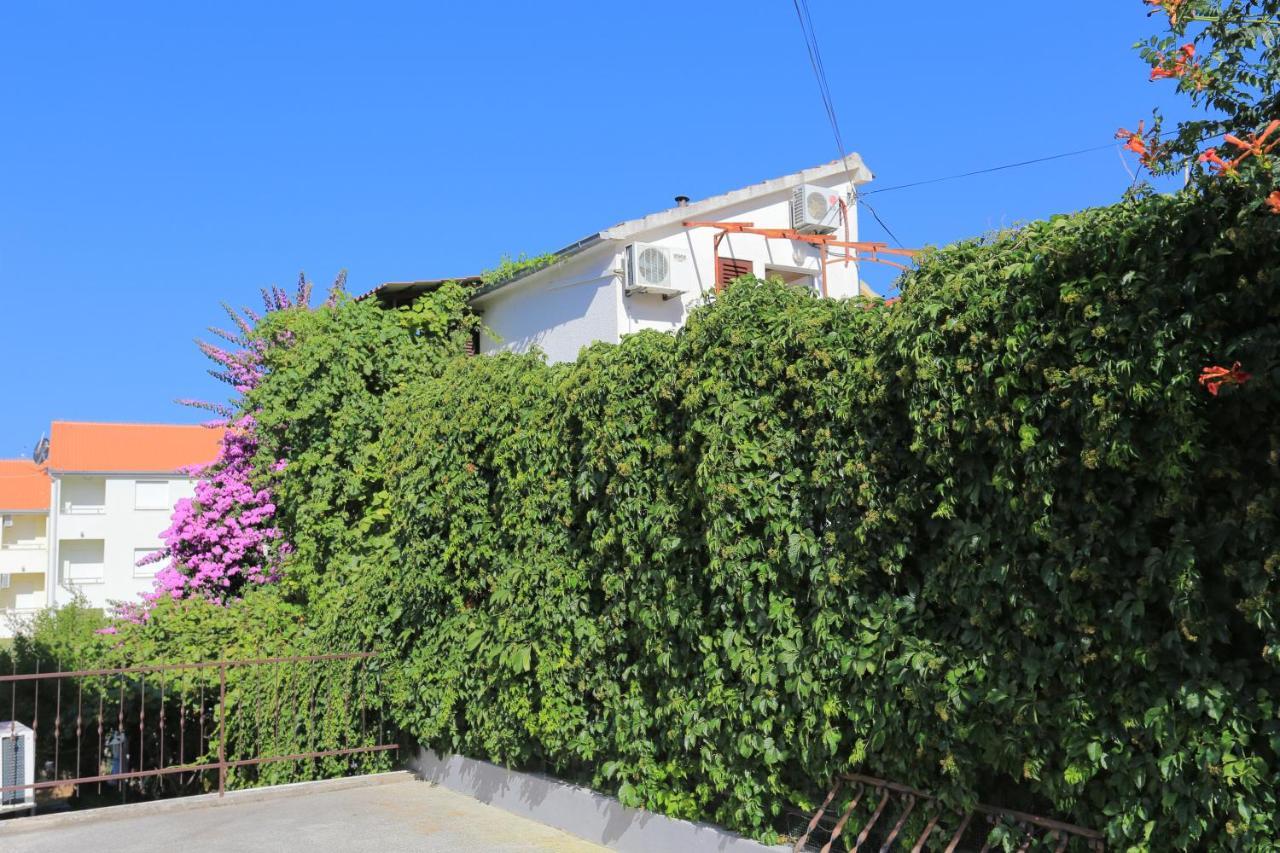 Apartments By The Sea Okrug Gornji, Ciovo - 1069 Trogir Kültér fotó