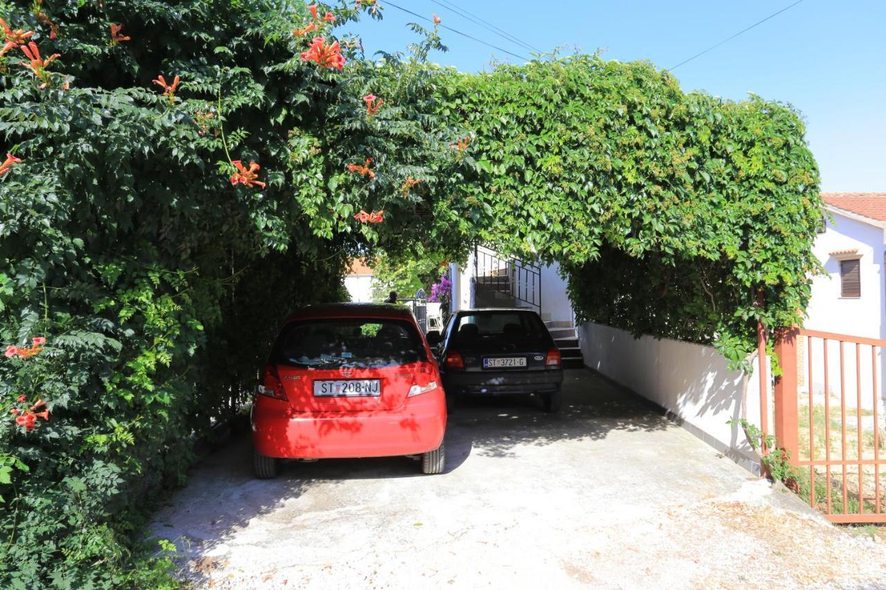 Apartments By The Sea Okrug Gornji, Ciovo - 1069 Trogir Kültér fotó