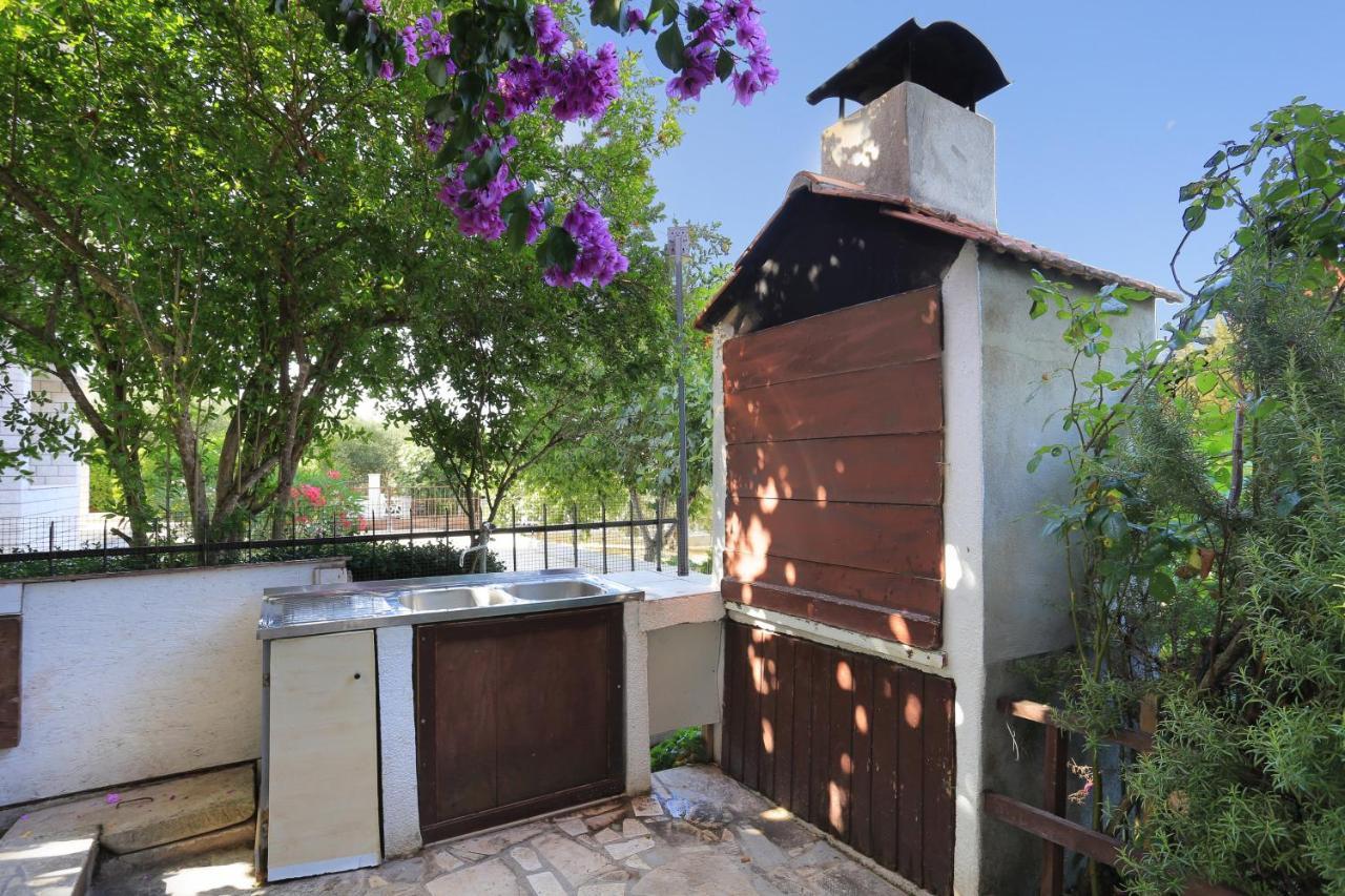 Apartments By The Sea Okrug Gornji, Ciovo - 1069 Trogir Kültér fotó