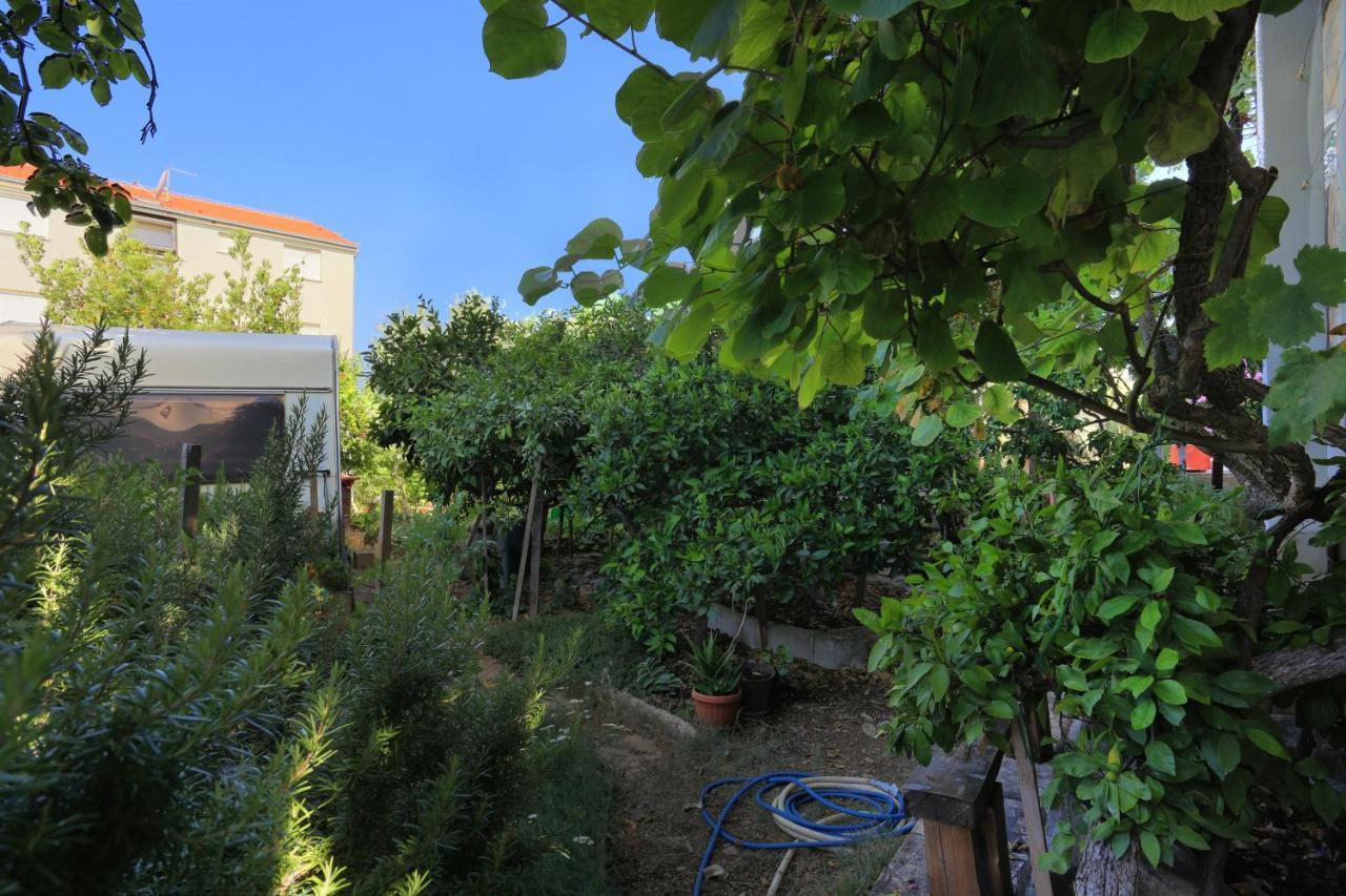 Apartments By The Sea Okrug Gornji, Ciovo - 1069 Trogir Kültér fotó