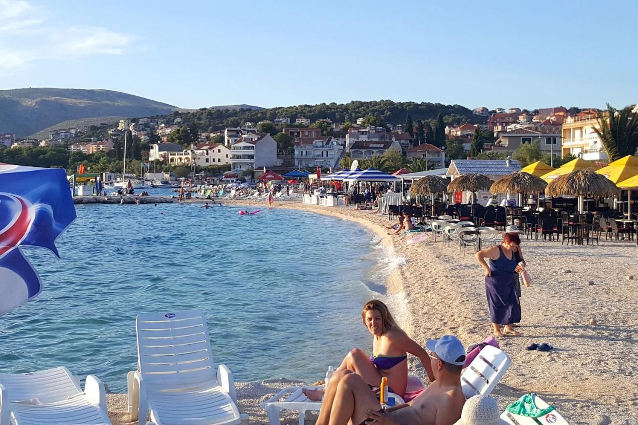 Apartments By The Sea Okrug Gornji, Ciovo - 1069 Trogir Kültér fotó