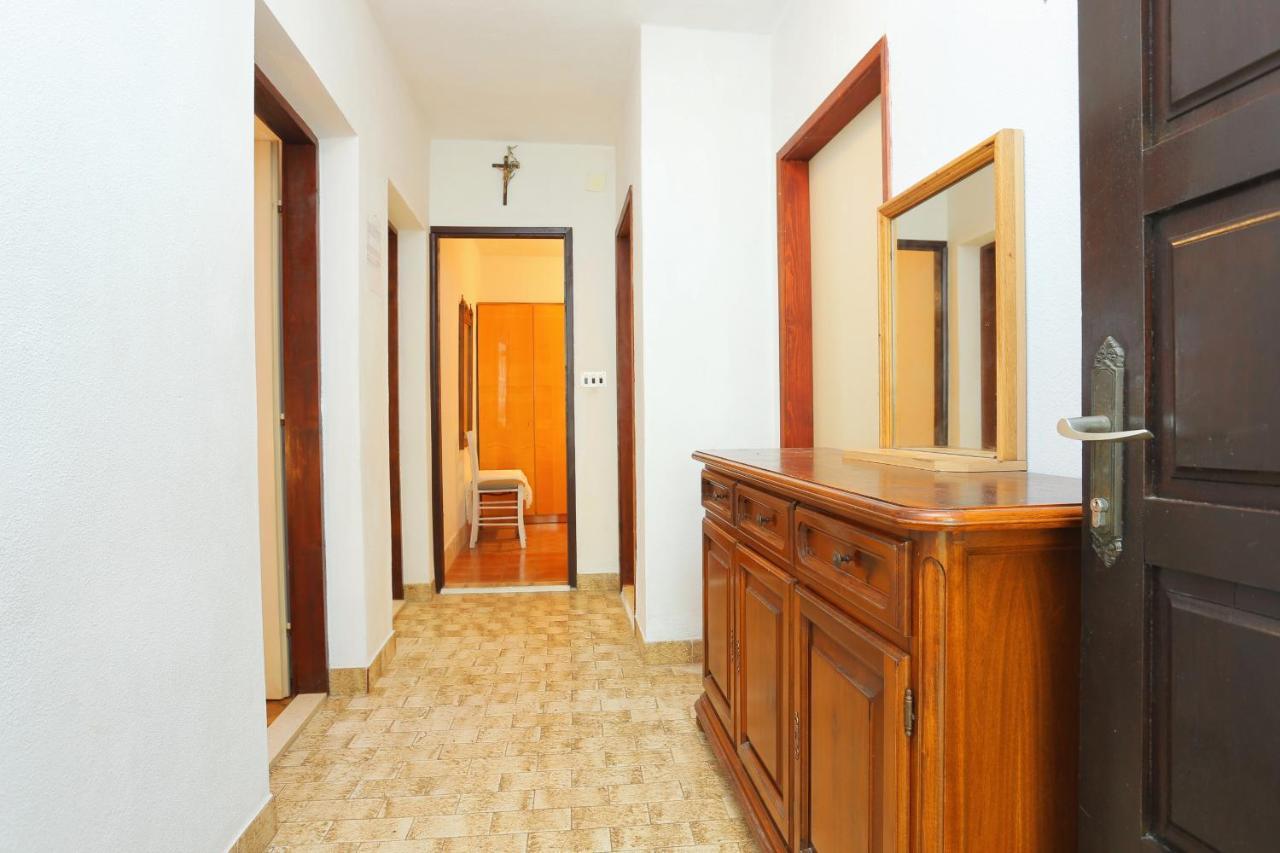 Apartments By The Sea Okrug Gornji, Ciovo - 1069 Trogir Kültér fotó